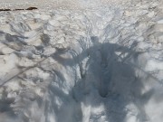62 Scendiamo con attenzione su pendio ripido con neve molle, scivolosa e con affondi 